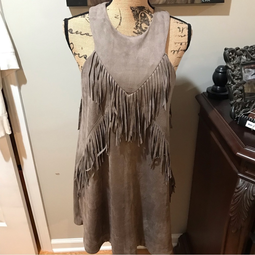 ▪️J.O.A. Suede Fringed Dress